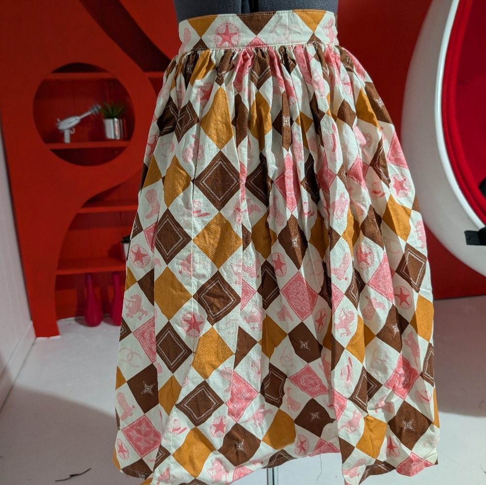 Violets in May skirt